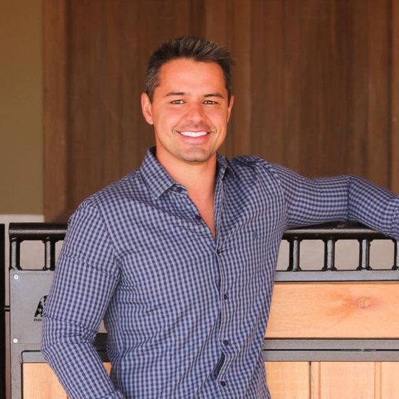 Dr. Henrique Favaretto
